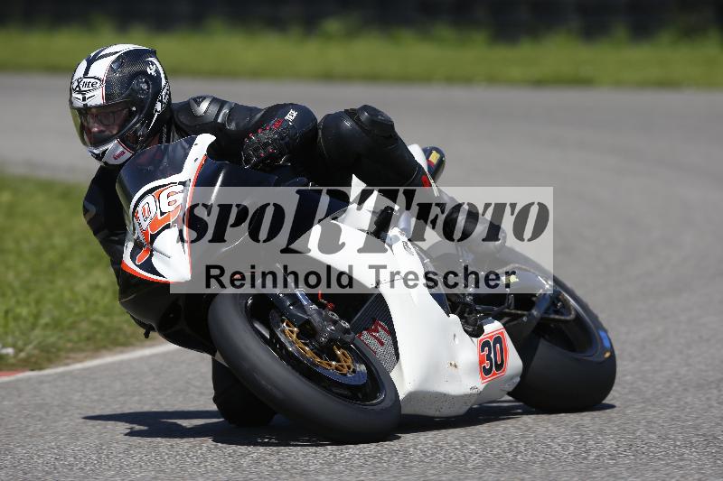 /Archiv-2024/29 12.06.2024 MOTO.CH Track Day ADR/Gruppe rot/106